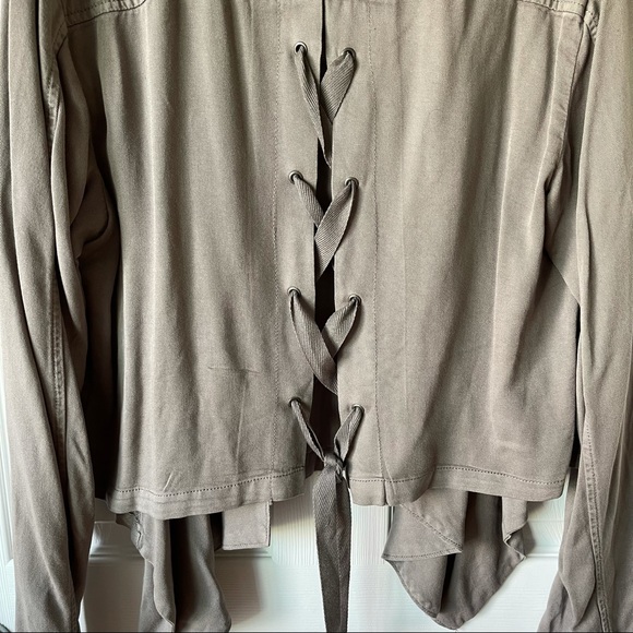 Grey Jacket - Picture 4 of 4